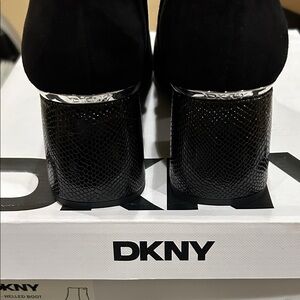 DKNY Women's Elegant Black Ankle Booties